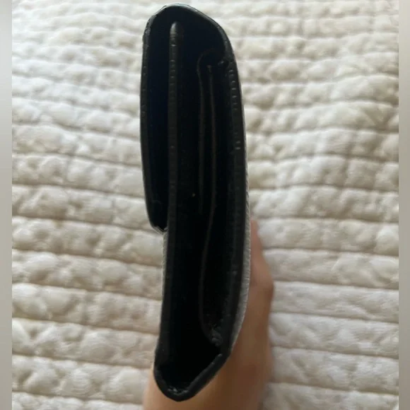 2004 Louis Vuitton Black Epi Leather Porte-Tresor International Wallet - Picture 5 of 8